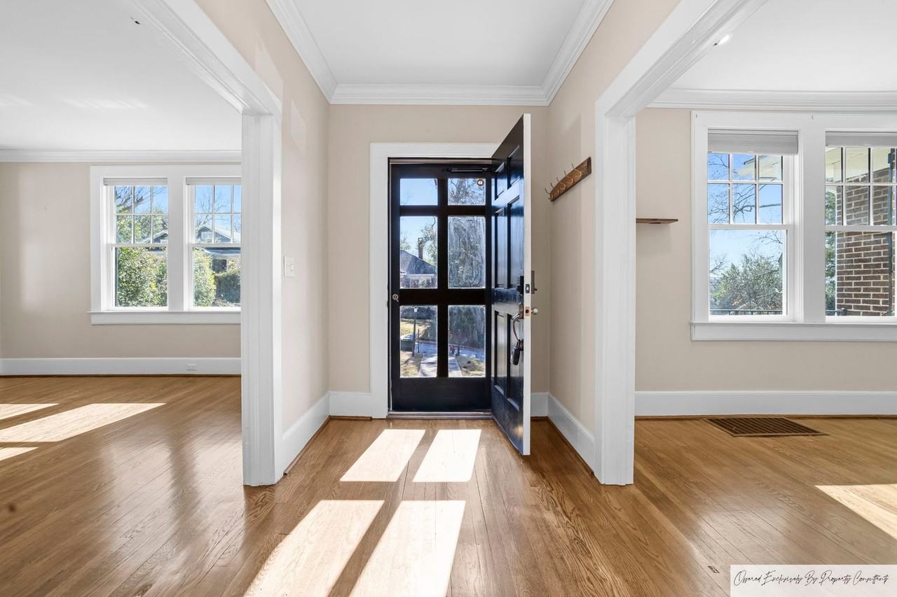 1701 Pinewood Drive - Photo 3 of 26