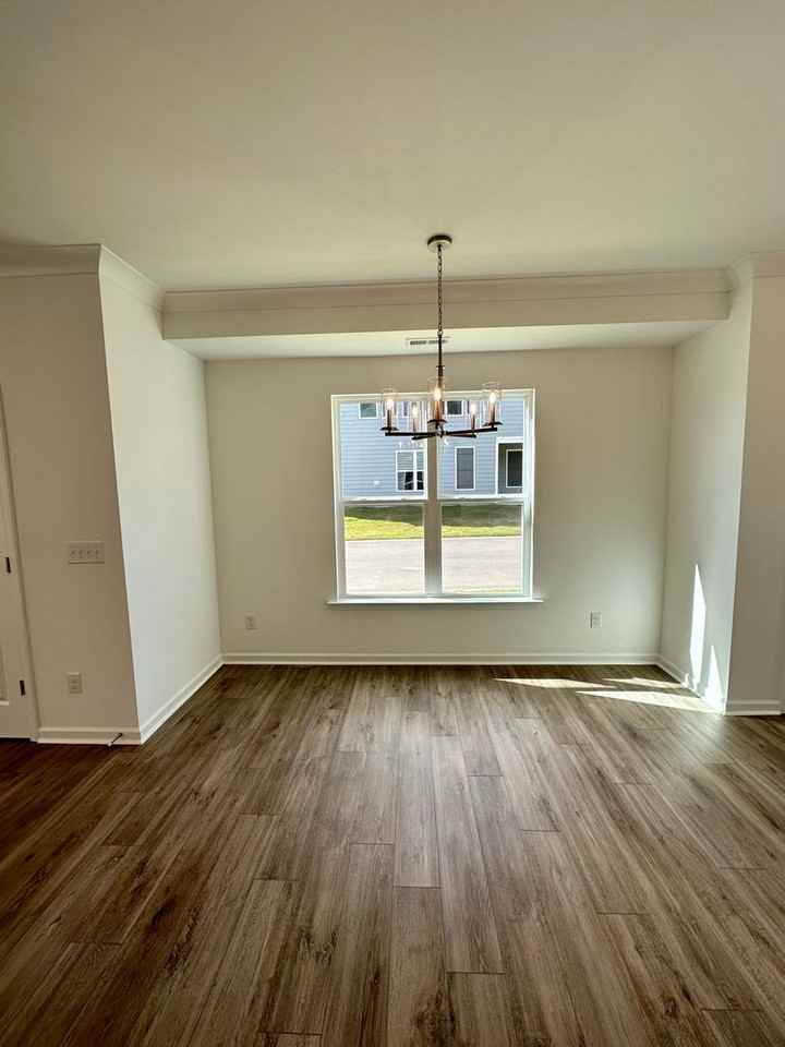 16425 Leading St - Photo 7 of 22