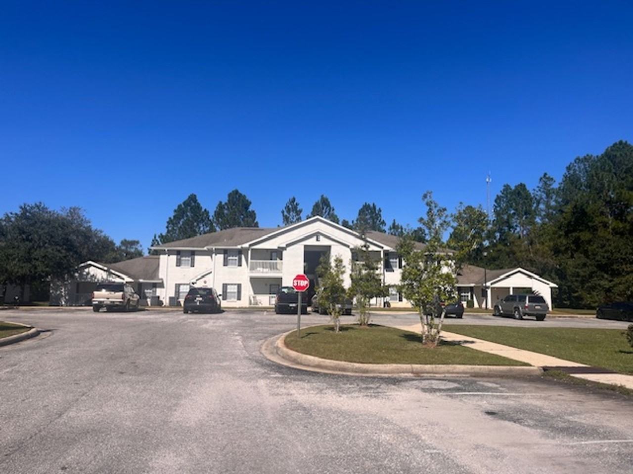 Captain's Landing Apartments - Photo 6 of 6