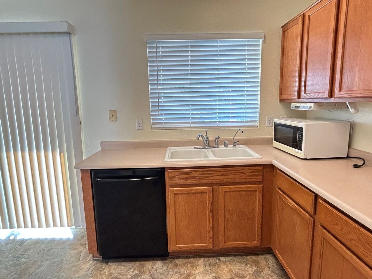 8150 North 112th Avenue - Photo 5 of 27