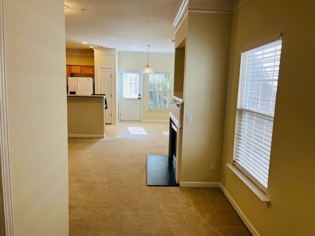 2042 Appaloosa Way - Photo 3 of 33