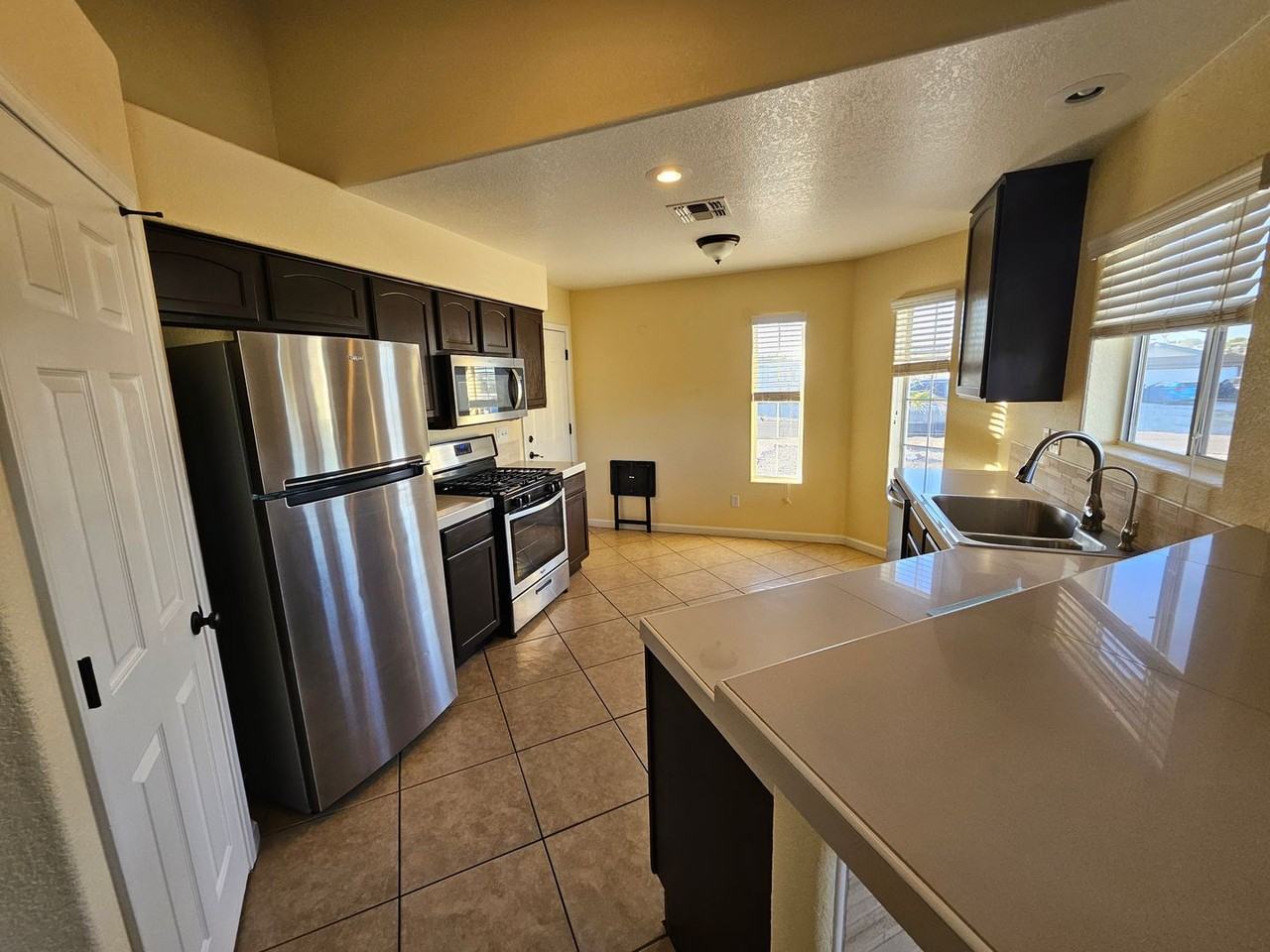 1649 Arena Dr - Photo 3 of 12