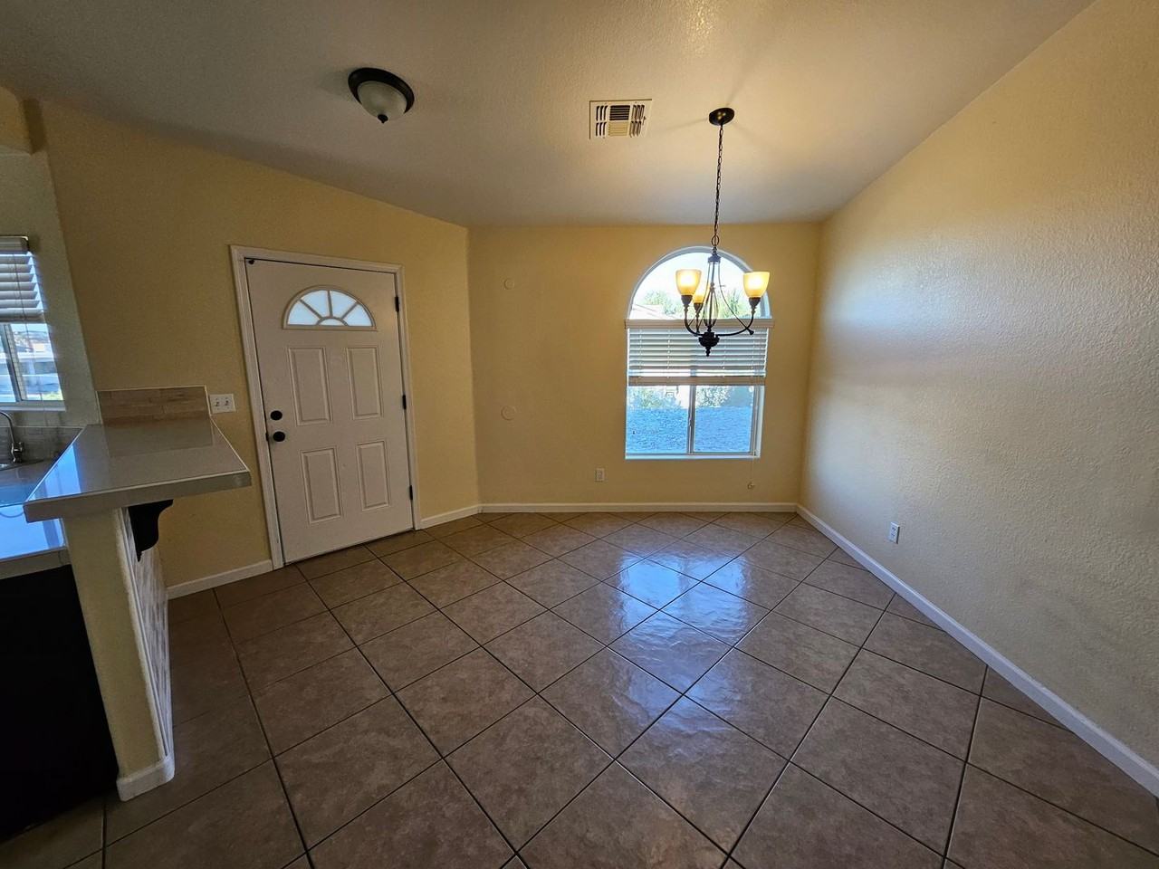 1649 Arena Dr - Photo 4 of 12