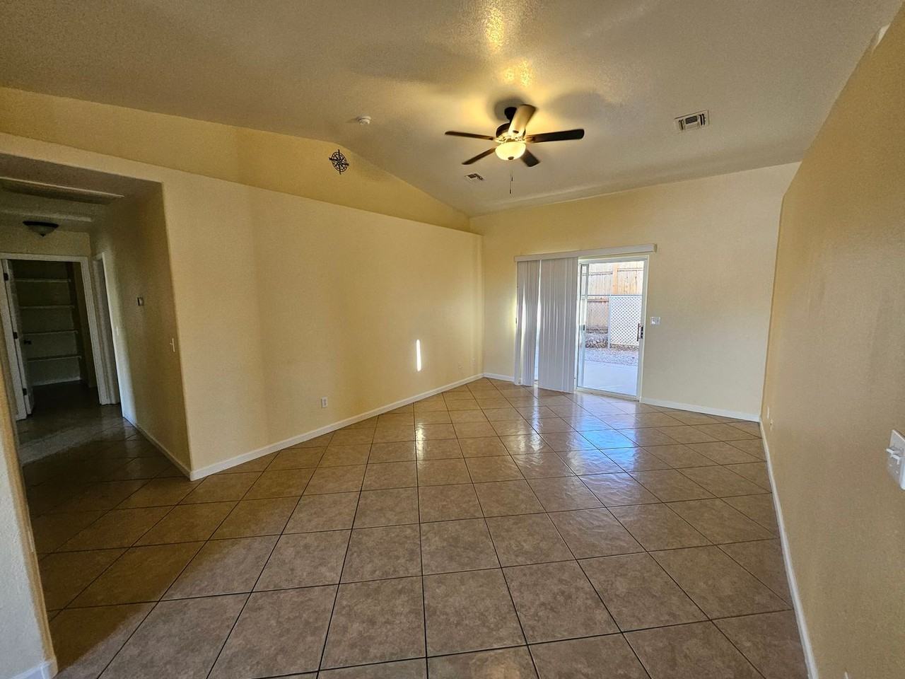 1649 Arena Dr - Photo 5 of 12