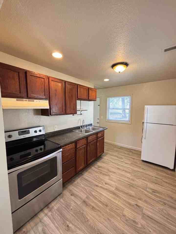27 Winding Ln - Photo 3 of 8