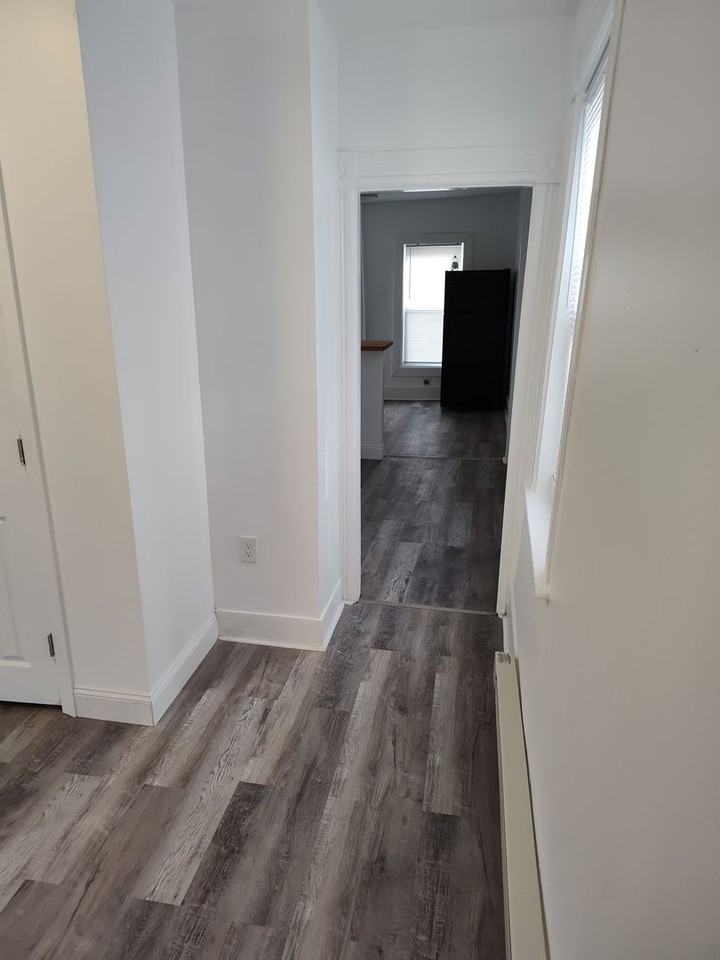 282 W Hancock St - Photo 3 of 12