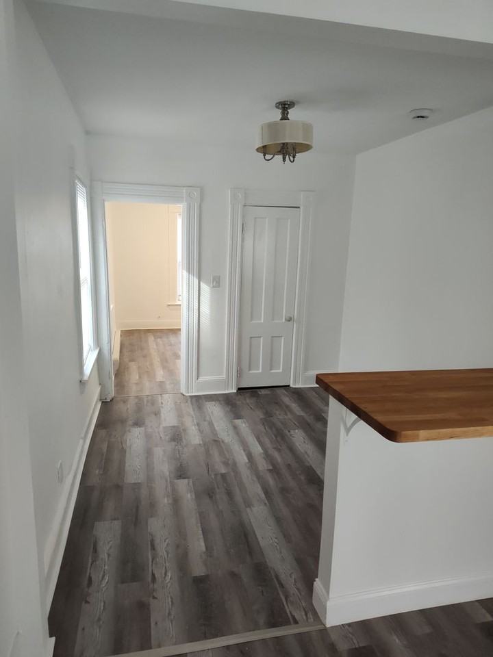 282 W Hancock St - Photo 4 of 12