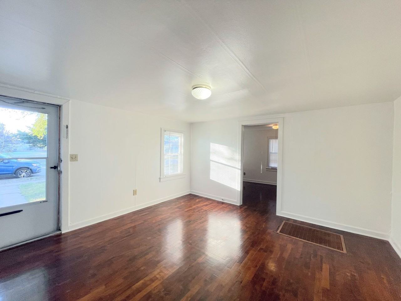 1312 Prairie St - Photo 2 of 17