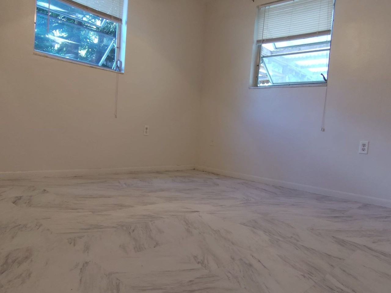 7120 Gulf Breeze Cir - Photo 5 of 11