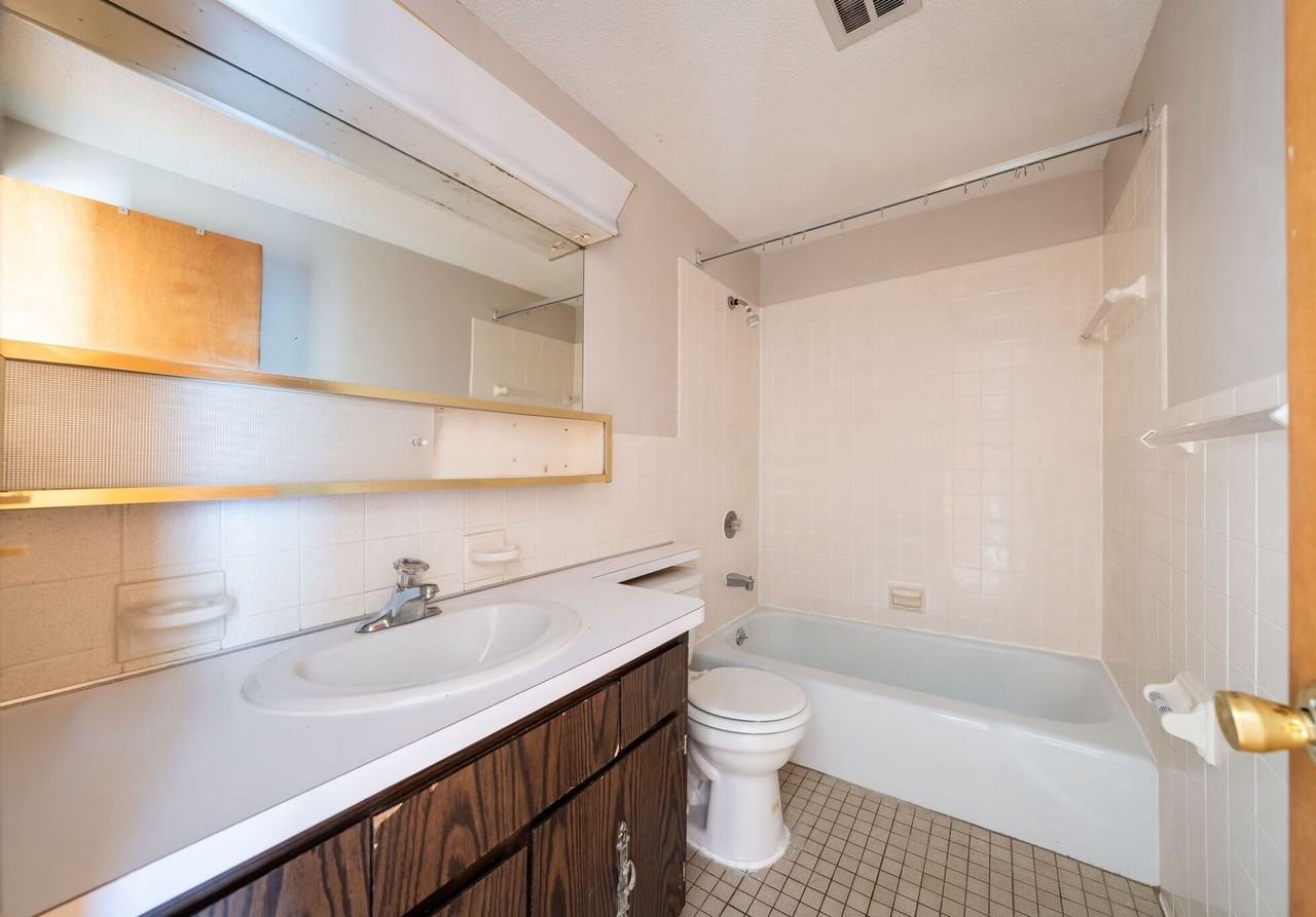 Comfort. Convenience. Home. - Photo 6 of 40