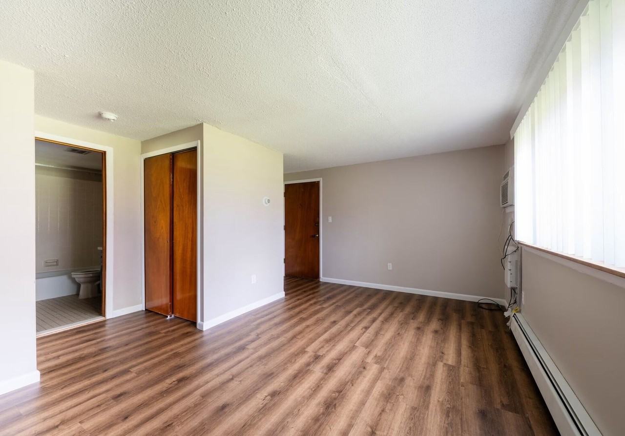 Comfort. Convenience. Home. - Photo 7 of 40