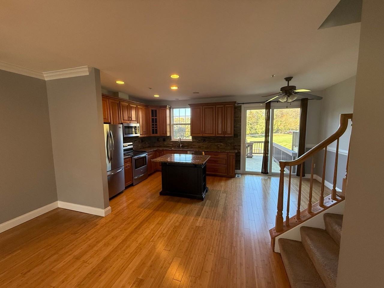 440 Amelanchier Ct - Photo 3 of 32