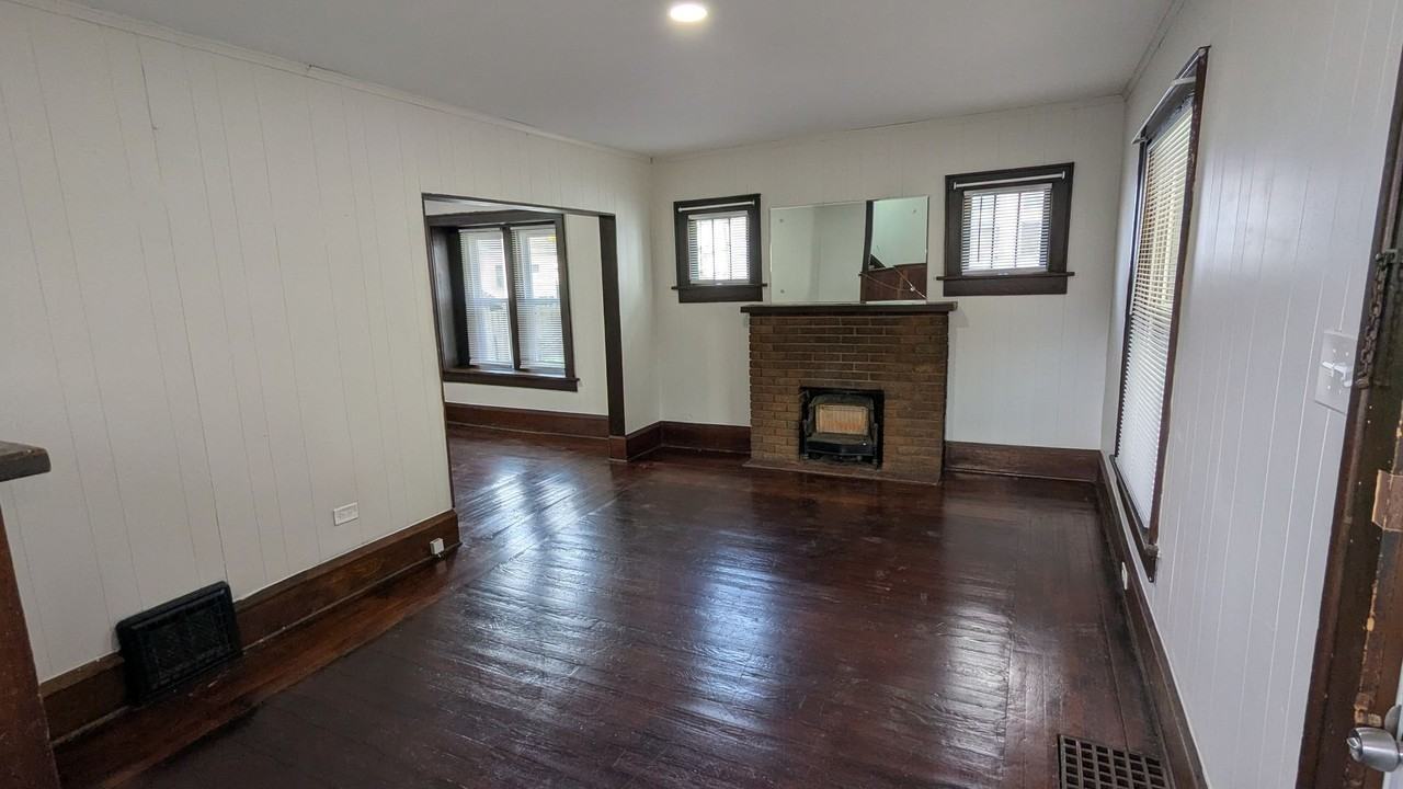 2248 East Ave - Photo 6 of 35