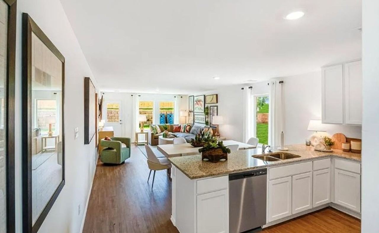 3322 Nw 148th St - Photo 4 of 6