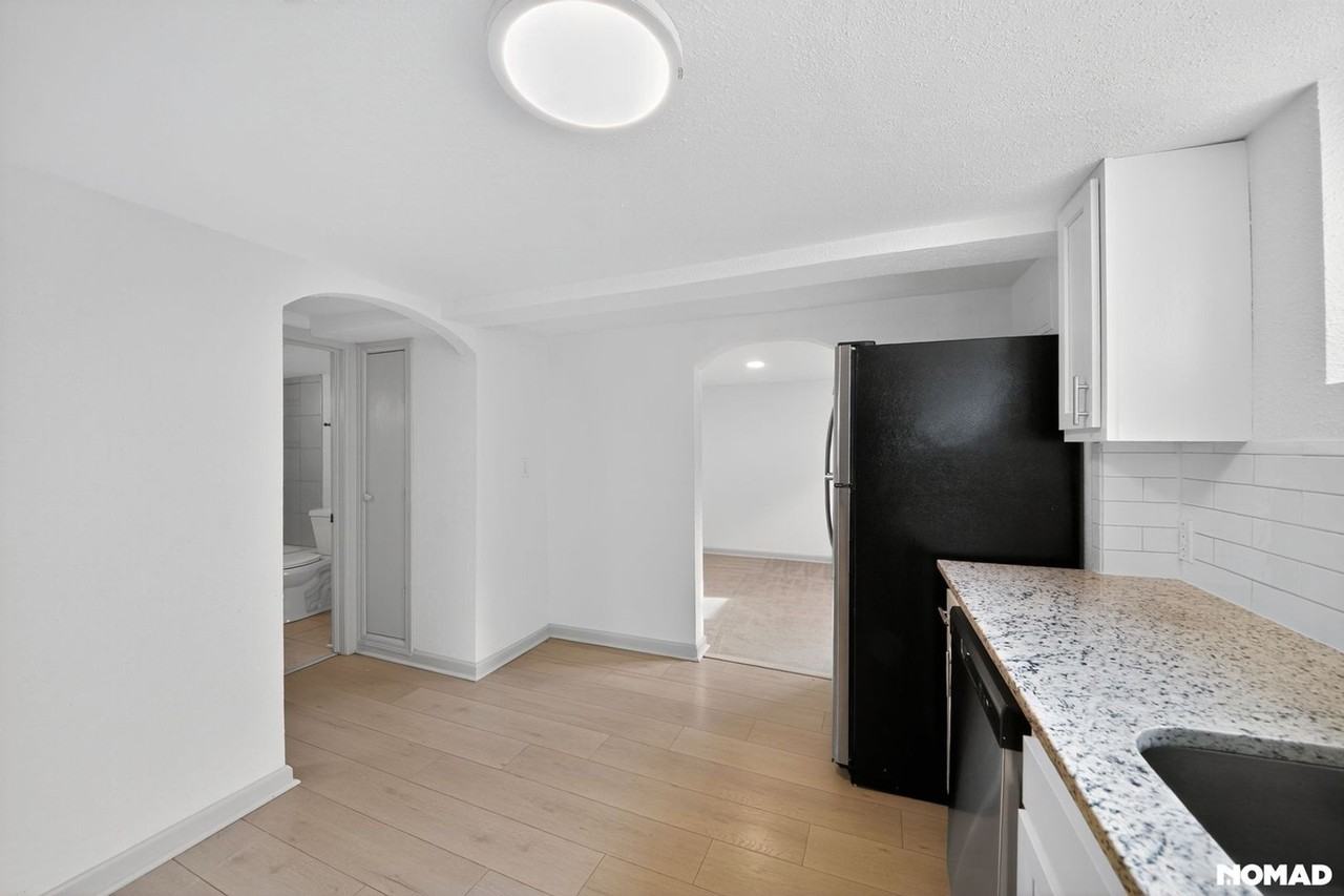 4325 S Cherokee St - Photo 7 of 29