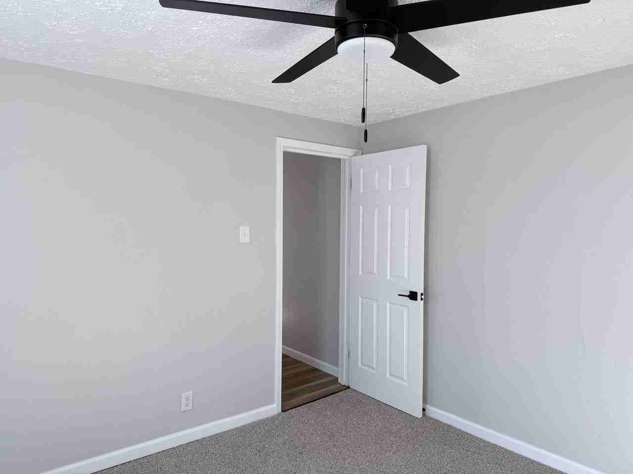 2501 S 6th St - Photo 6 of 19