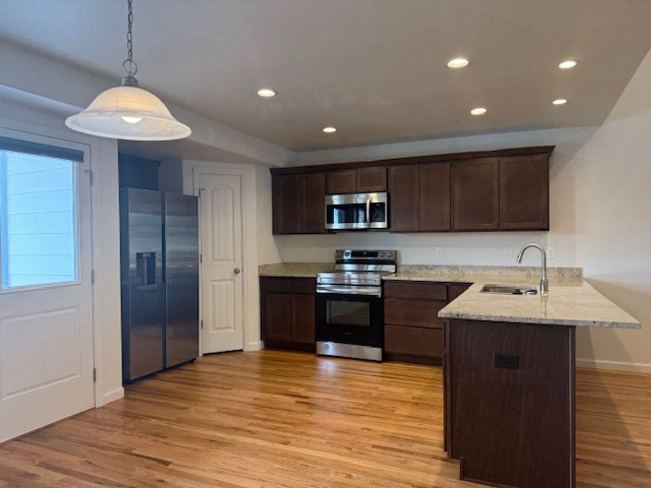 1615 Alyssaelaine Dr - Photo 3 of 35