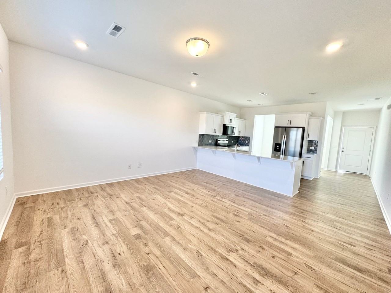 145 Cougar Ln - Photo 4 of 17