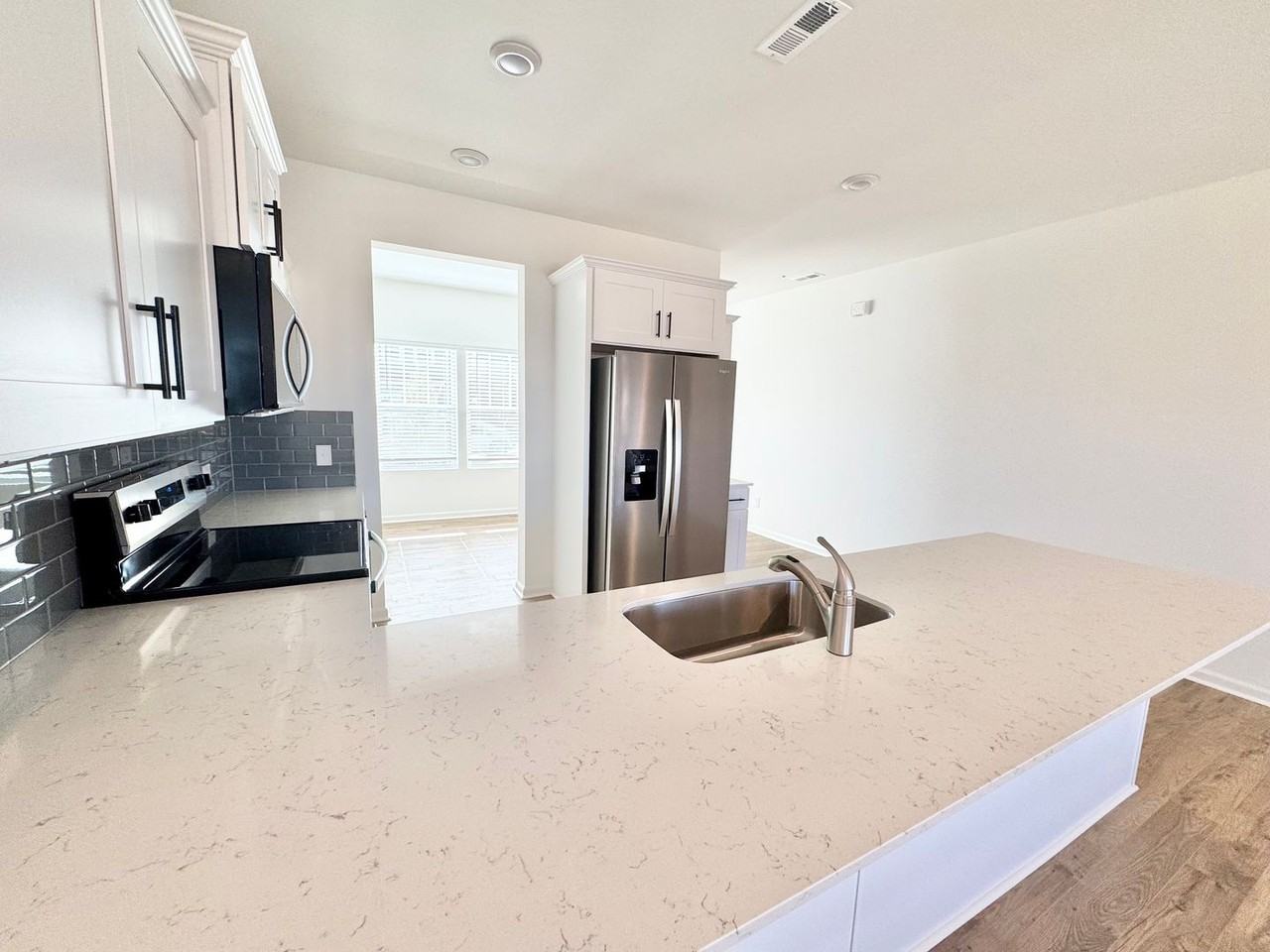 145 Cougar Ln - Photo 5 of 17