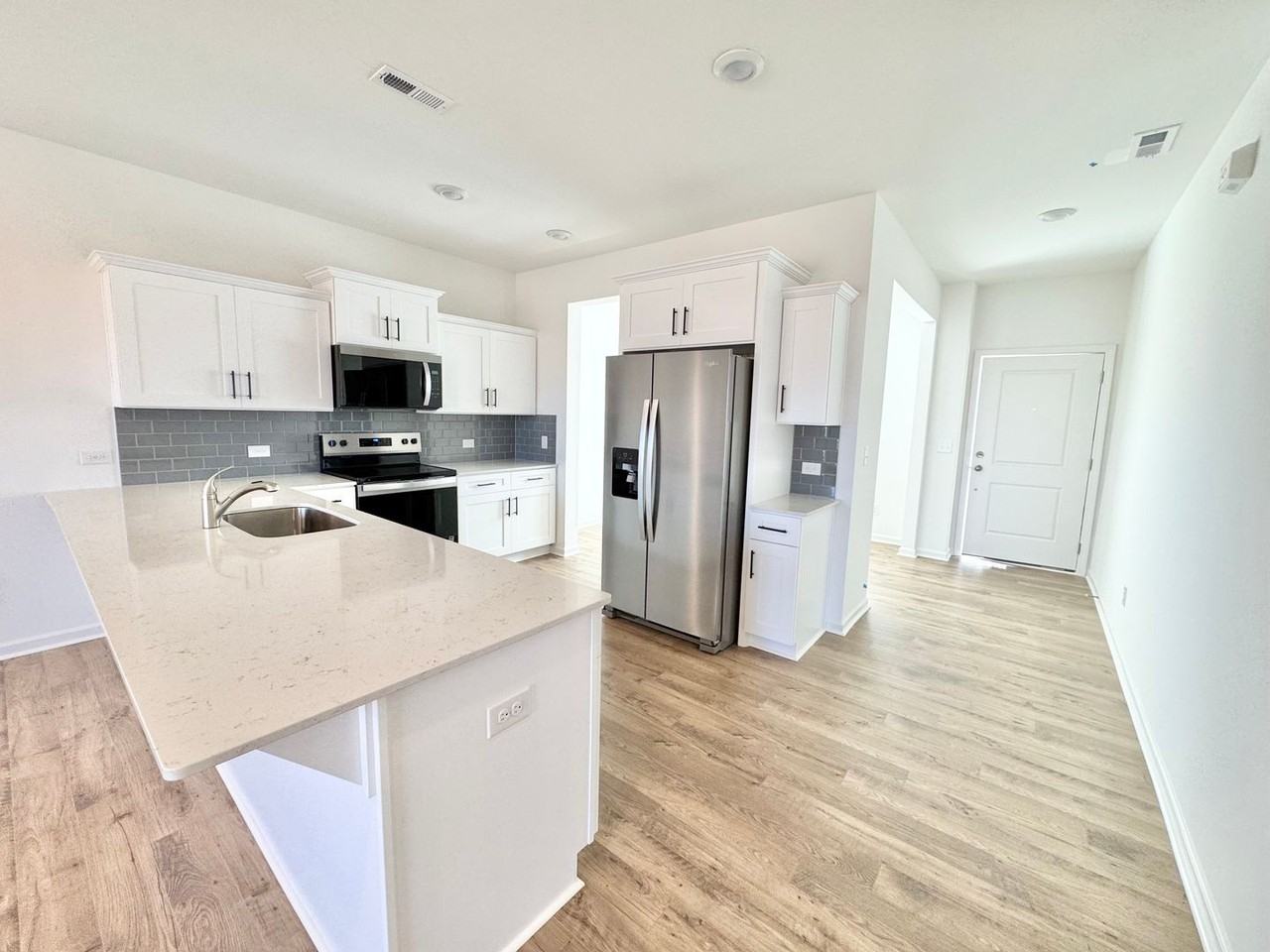 145 Cougar Ln - Photo 6 of 17