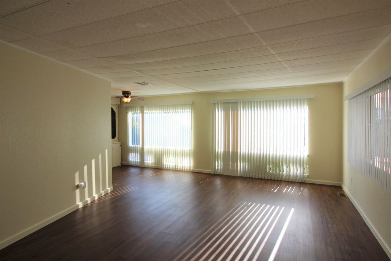 400 Bejay Avenue - Photo 2 of 13