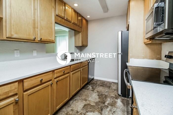 421 Kee Street - Photo 6 of 16