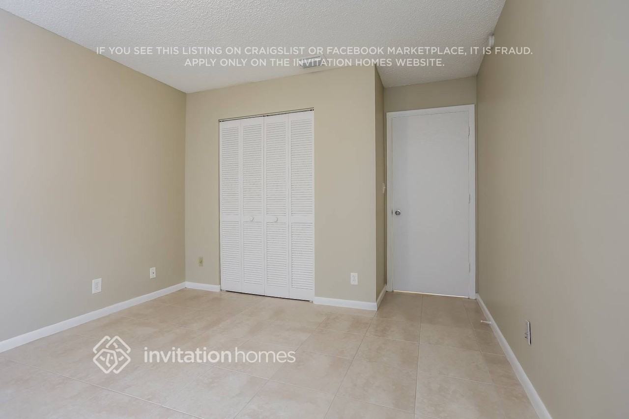 6262 Adams St - Photo 6 of 13