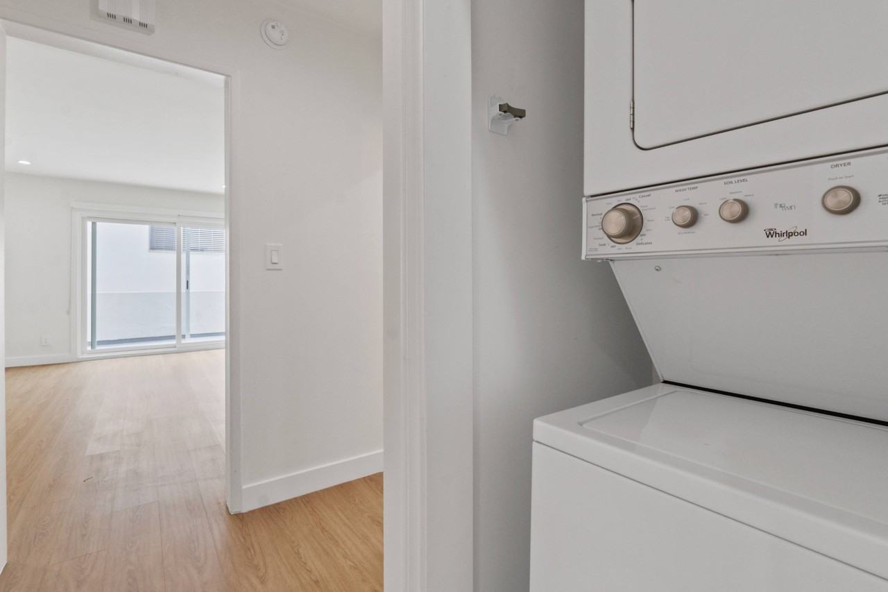 1022 Euclid - Photo 5 of 10