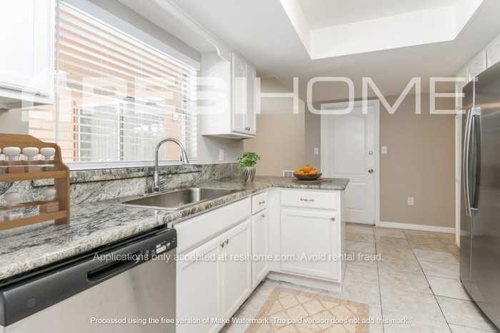 6616 Tebbetts Dr - Photo 3 of 17