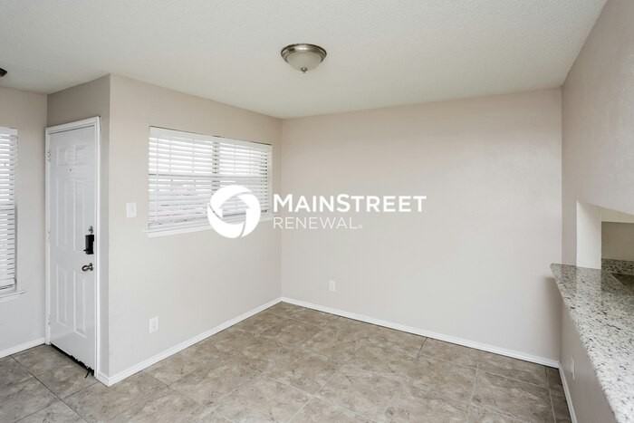 1400 Thackery Dr - Photo 4 of 17