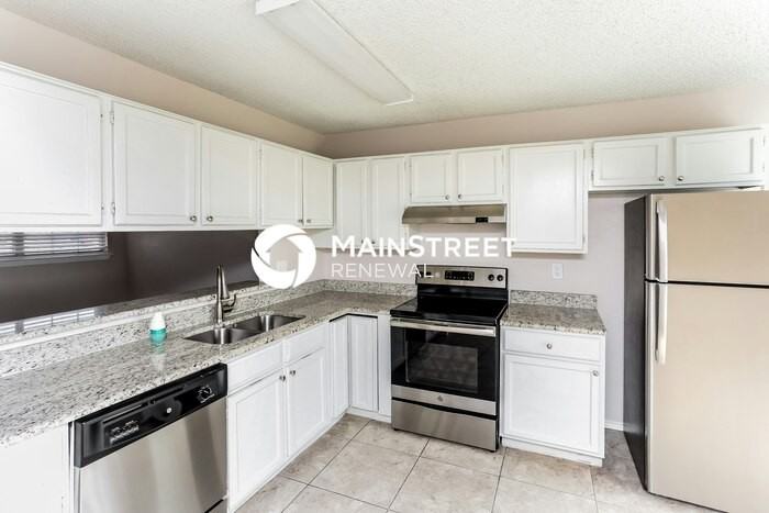 1400 Thackery Dr - Photo 5 of 17