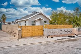 1815 Stanford St - Photo 1 of 1