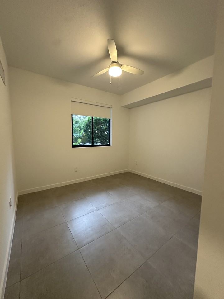 2001 Hollywood Blvd #538 - Photo 2 of 19