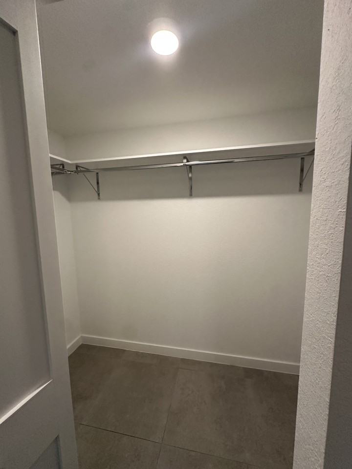 2001 Hollywood Blvd #538 - Photo 3 of 19