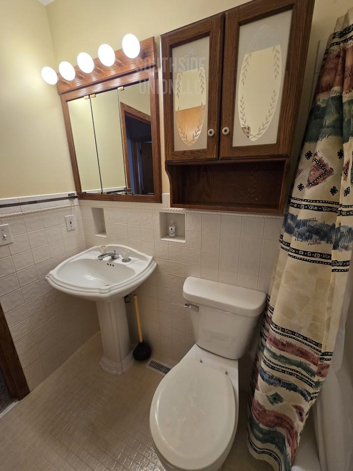 405 12th St S #1 - Photo 2 of 5