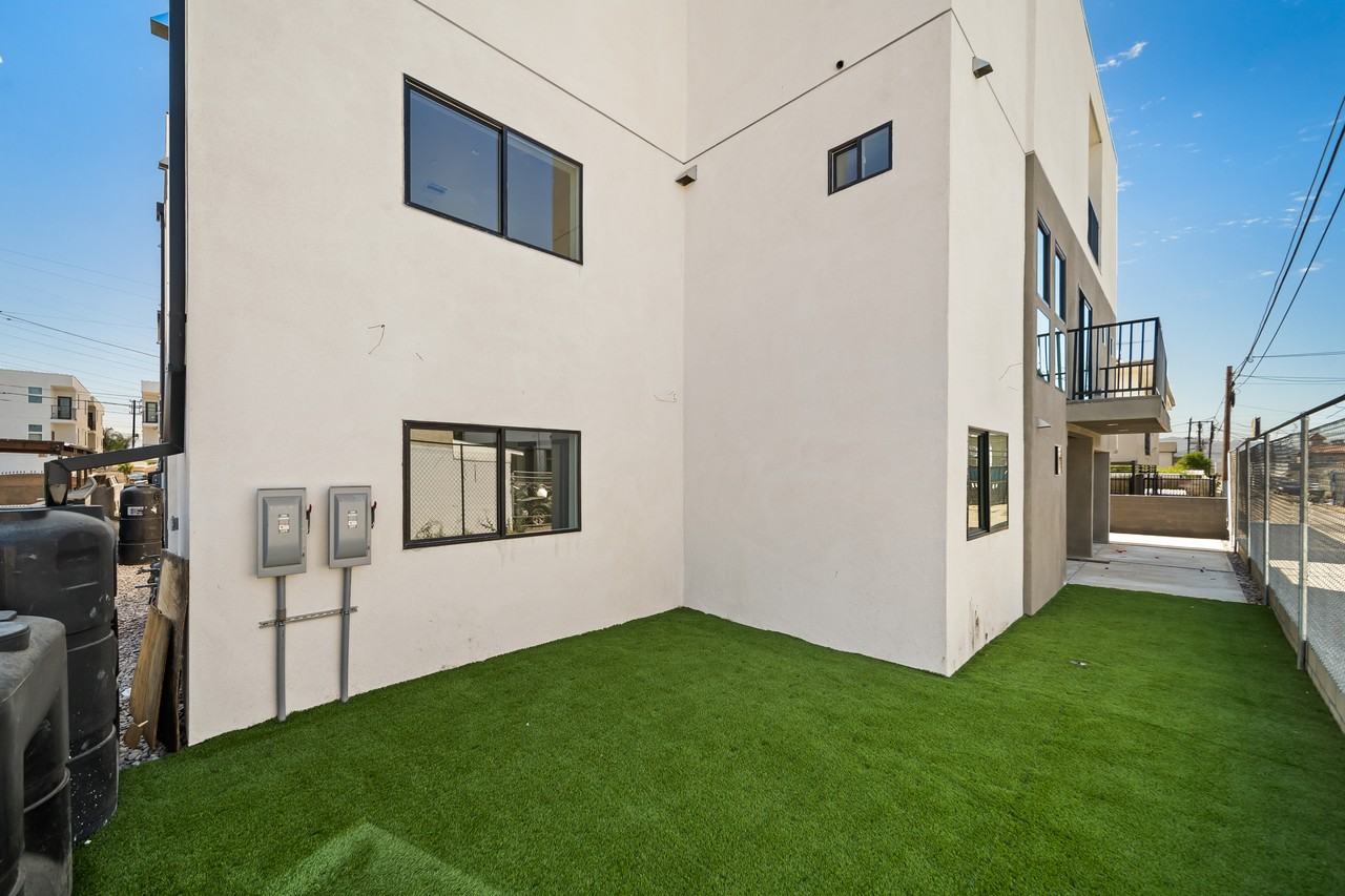 6049 Craner Ave #2 - Photo 2 of 17