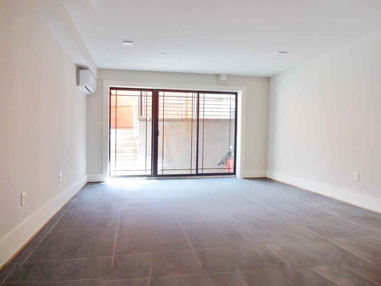 1311 Pennsylvania Ave Se #B - Photo 7 of 8