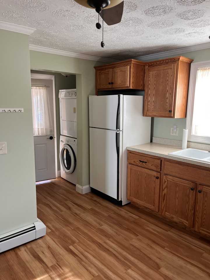 75 Knapp St #2 - Photo 3 of 17