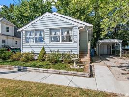 featured image of 211 W Vine St #NA