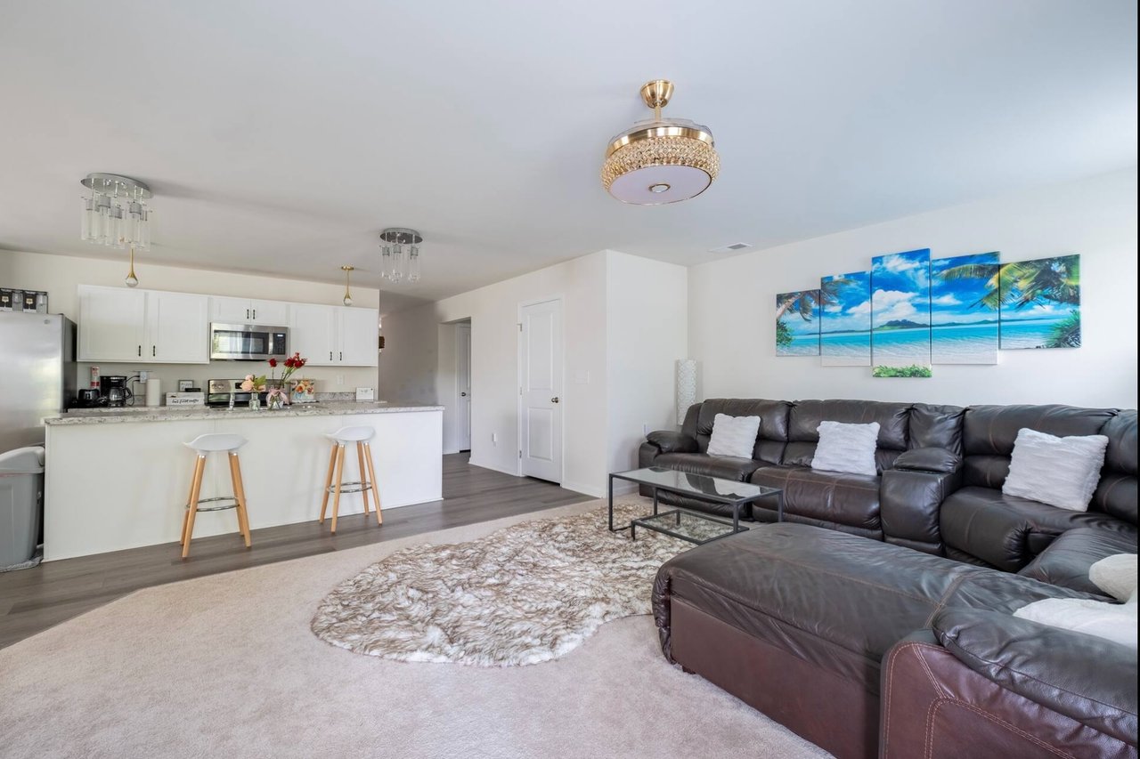 1020 Skipjack Ln - Photo 7 of 31