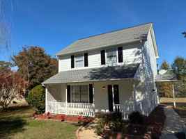 featured image of 601 Country Ln