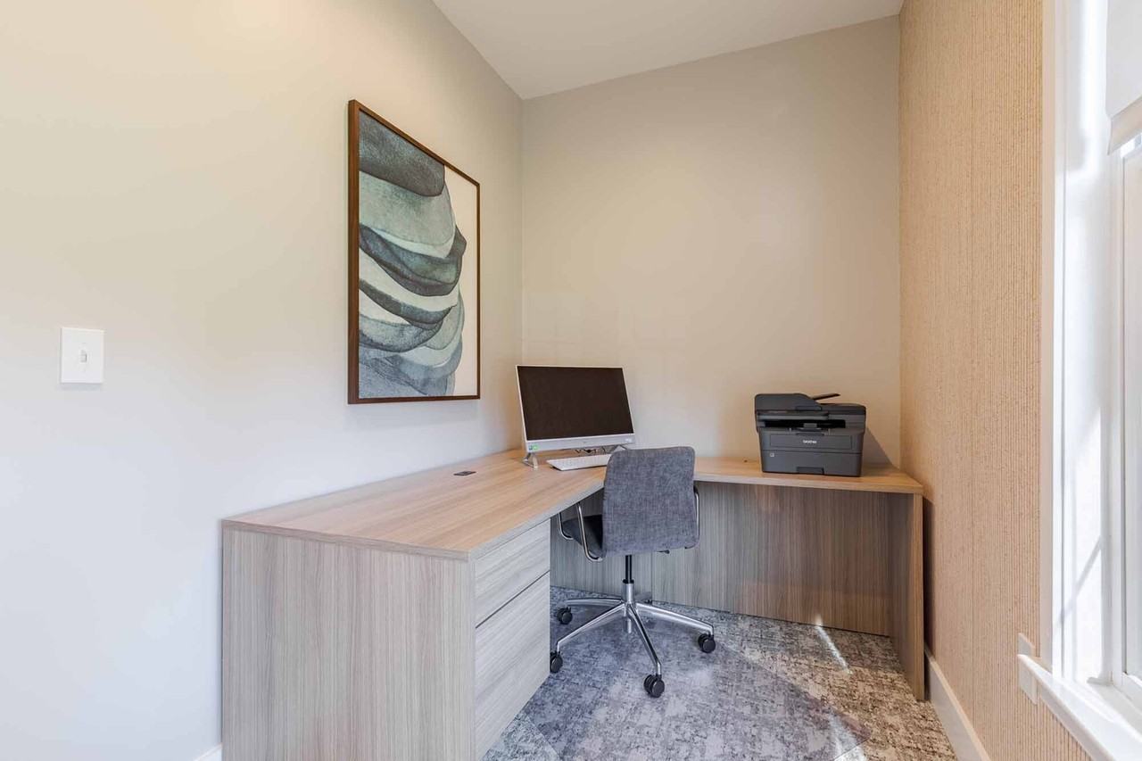 Woodside - Photo 7 of 29