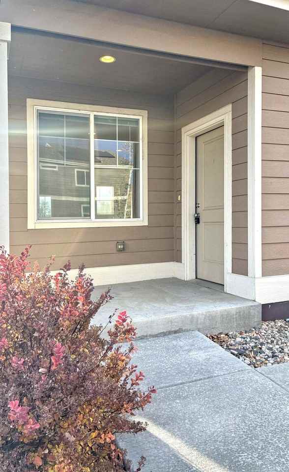 403 Bannock St - Photo 3 of 50