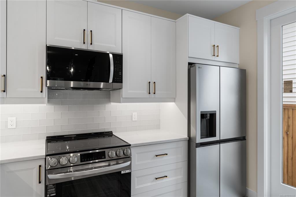 149 First Avenue West #C - Photo 3 of 26