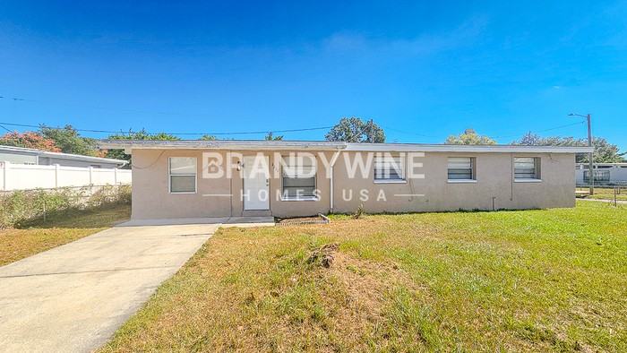 1332 Warrington Way - Photo 4 of 30