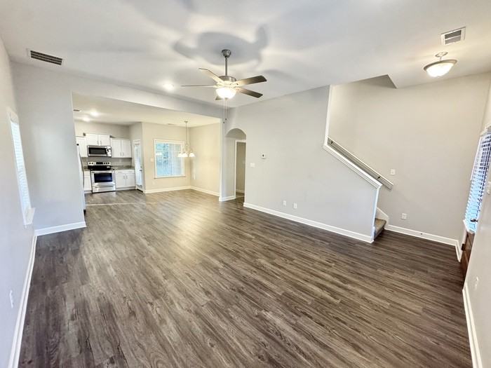 11 Katie Ln - Photo 4 of 32