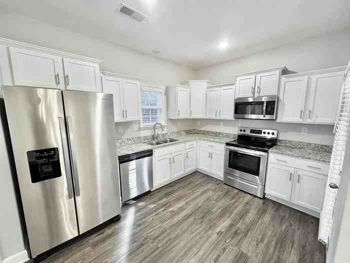 11 Katie Ln - Photo 7 of 32