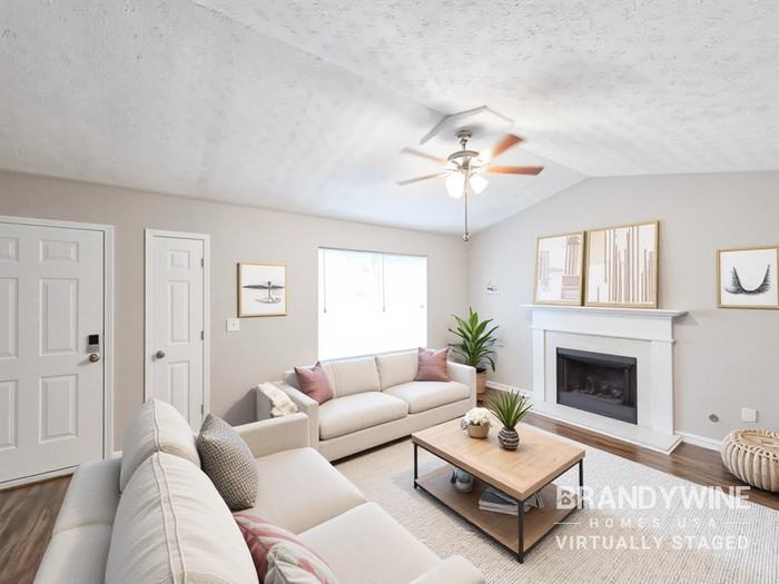 107 Lake Ter - Photo 2 of 24