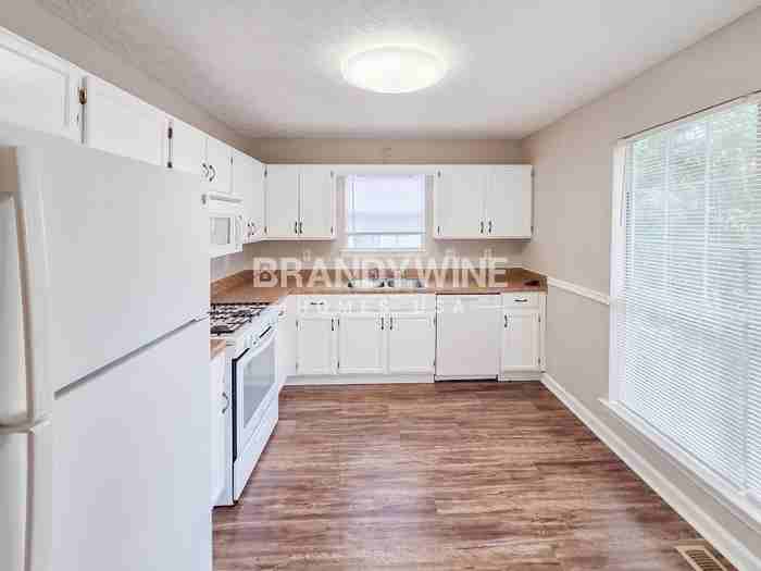 107 Lake Ter - Photo 4 of 24