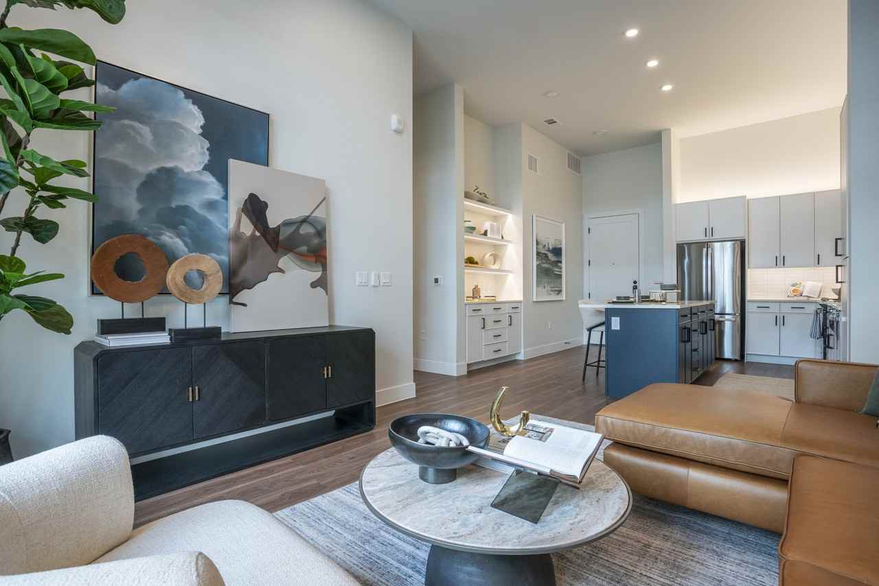 Lantower West Love - Photo 5 of 50